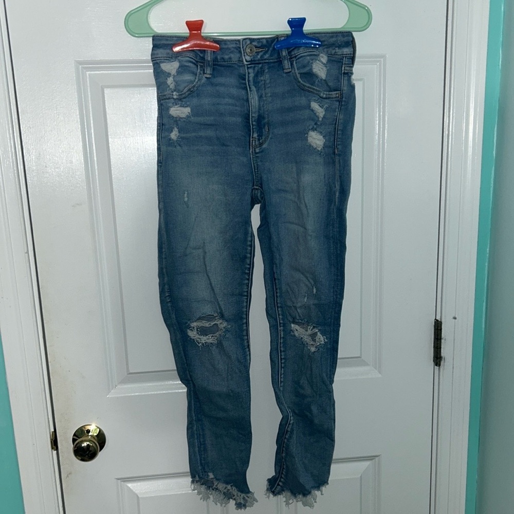 American Eagle High Rise Distressed Crop Jeggings